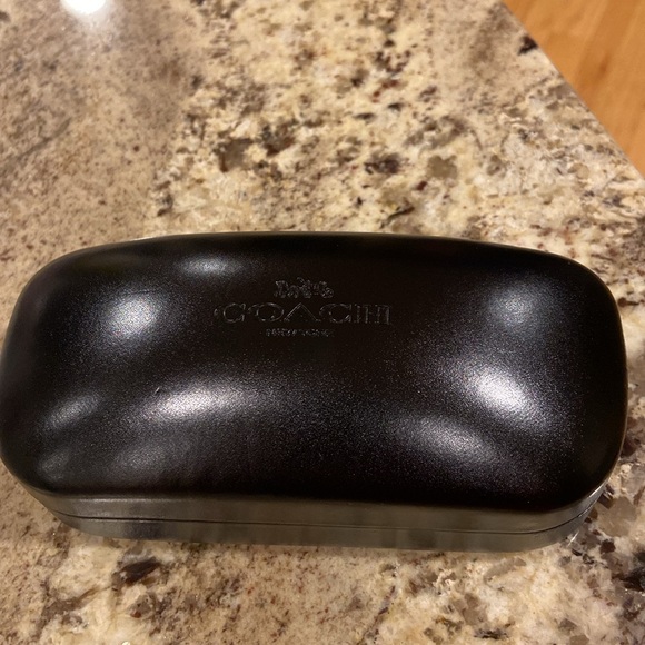 NWT COACH HC8247 CATEYE WOMEN’S SUNGLASSES WITH CASE AND CLEAN CLOTH - Picture 11 of 11